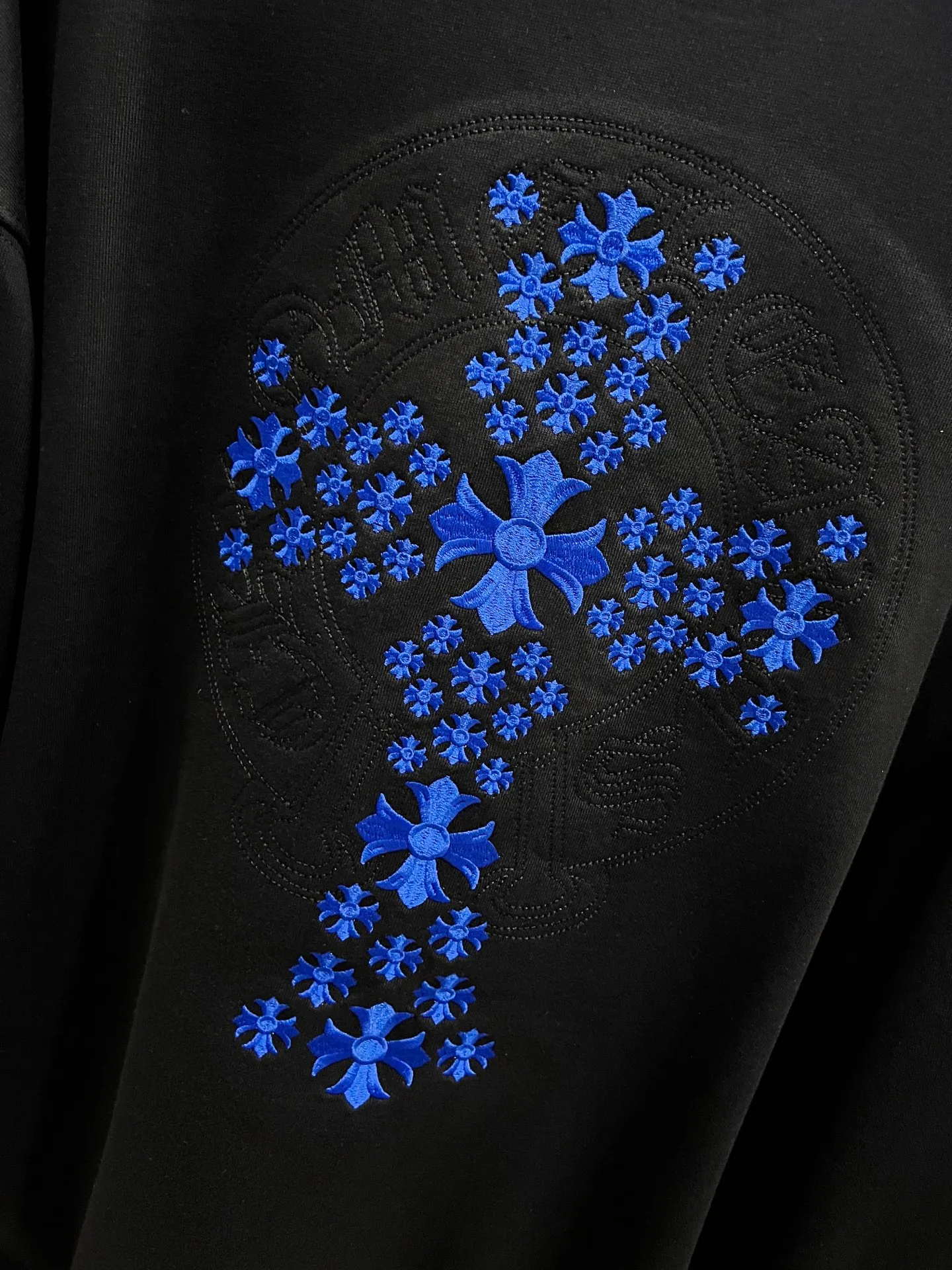 🅿️290 CH Crow 2025 autumn and winter new round neck long-sleeved sweatshirt, horseshoe Sanskrit letters + cross three-dimensional embroidery process, the real thing is great🔥Same style for men and women, loose version, size S M L XL XXL five sizes black white